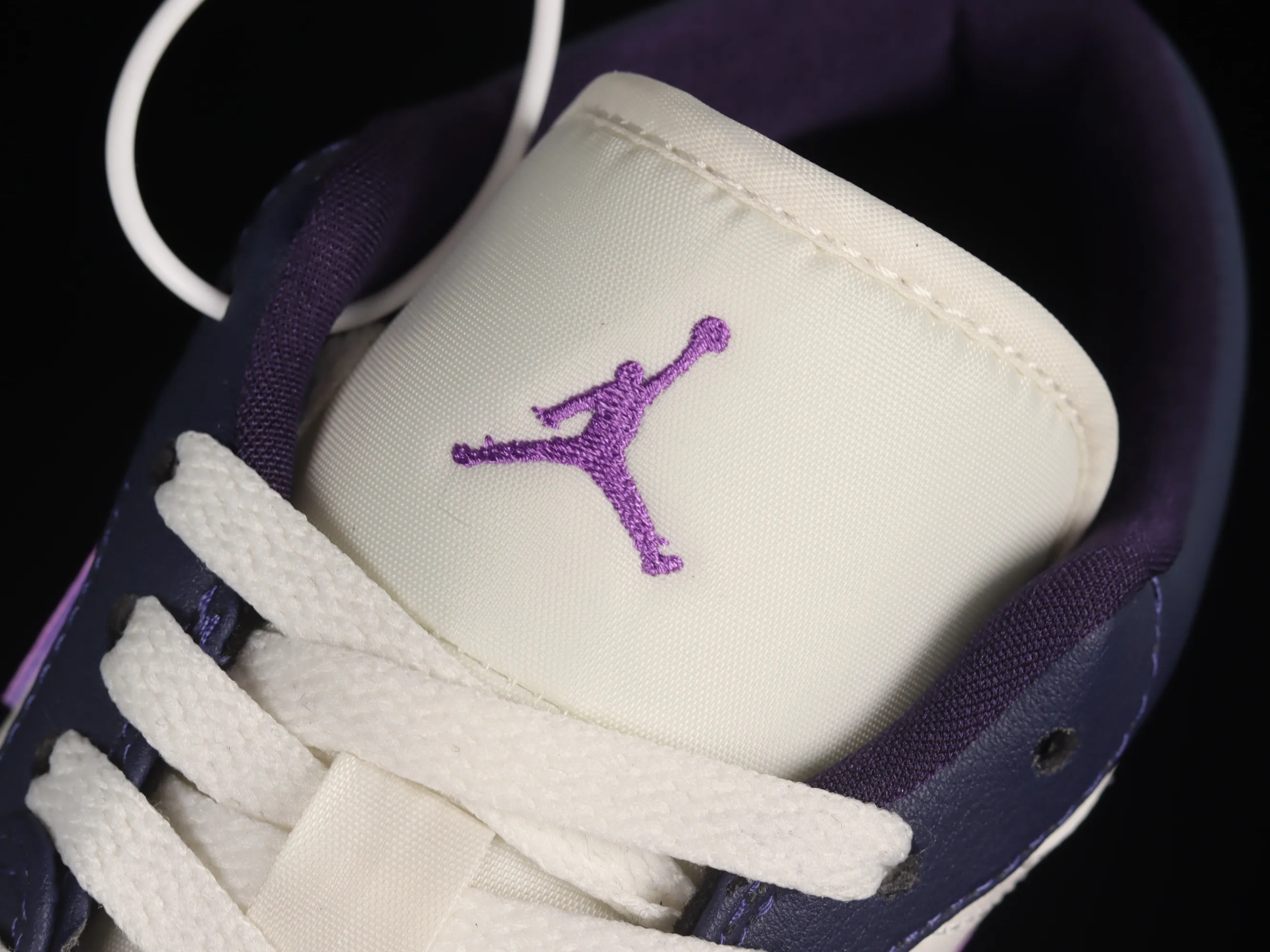 All categories Air Jordan Jordan series basketball shoes Air Jordan 1 Low Z version Air Jordan 1 Low AJ1 Joe 1 white and purple cultural low-top casual sneakers DC0774-502